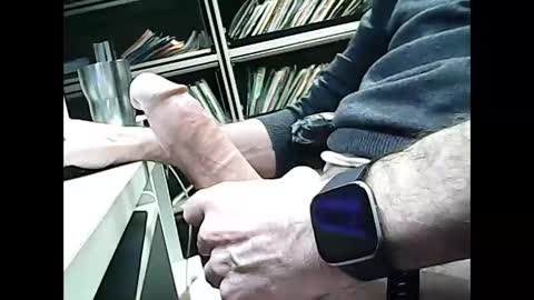 Snapshot of 01quebecboy69 chatting on January 6, 2025, 8:28 pm 01quebecboy69 online show from January 6, 2025, 8:28 pm