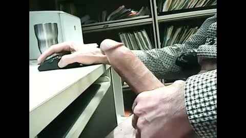 Snapshot of 01quebecboy69 chatting on February 20, 2025, 9:20 pm 01quebecboy69 online show from February 20, 2025, 9:20 pm