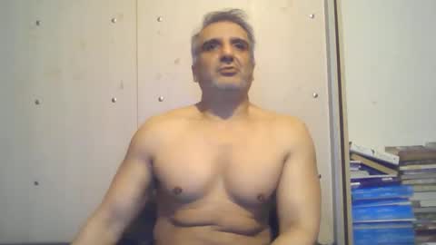 0luvmonkey online show from October 10, 2025, 7:46 pm