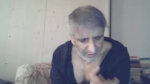 Snapshot of 0luvmonkey chatting on January 11, 2026, 1:49 pm 0luvmonkey online show from January 11, 2026, 1:49 pm