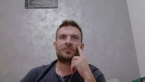 Snapshot of 10in_deluxe chatting on December 22, 2025, 10:40 pm 10in_deluxe online show from December 22, 2025, 10:40 pm