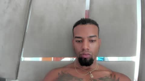 Snapshot of 11inchesblackcock chatting on November 6, 2025, 2:18 pm cuteboybiigcock online show from November 6, 2025, 2:18 pm