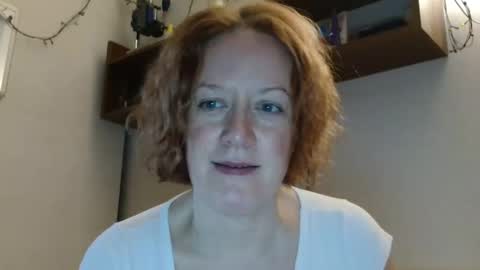 12ennie online show from November 10, 2025, 6:34 am