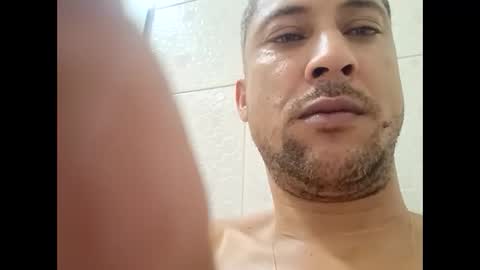 Snapshot of 155decuzinho chatting on January 10, 2026, 1:40 am 155decuzinho online show from January 10, 2026, 1:40 am