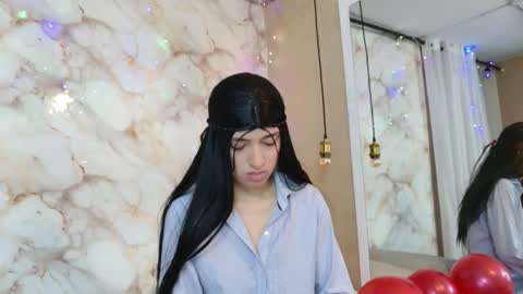 Snapshot of 18_milu chatting on October 21, 2025, 1:56 pm MILU online show from October 21, 2025, 1:56 pm