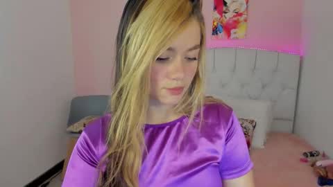 Snapshot of 18candy chatting on February 25, 2026, 10:52 pm 18candy online show from February 25, 2026, 10:52 pm