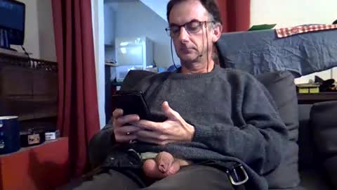 Snapshot of 18remy45 chatting on October 18, 2025, 9:43 am 18remy45 online show from October 18, 2025, 9:43 am