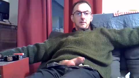 Snapshot of 18remy45 chatting on November 16, 2025, 6:13 pm 18remy45 online show from November 16, 2025, 6:13 pm