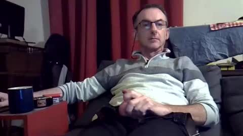 Snapshot of 18remy45 chatting on December 17, 2025, 8:26 pm 18remy45 online show from December 17, 2025, 8:26 pm