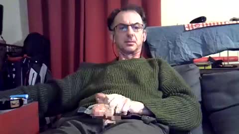 Snapshot of 18remy45 chatting on February 13, 2026, 9:33 pm 18remy45 online show from February 13, 2026, 9:33 pm