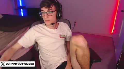 Snapshot of 18yrboyhot chatting on September 10, 2025, 1:05 am 19yrboyhot online show from September 10, 2025, 1:05 am