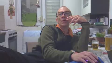 Snapshot of 1973man chatting on January 7, 2026, 11:07 pm 1973man online show from January 7, 2026, 11:07 pm