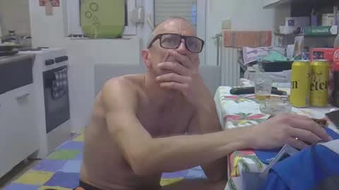 Snapshot of 1973man chatting on January 9, 2026, 8:10 pm 1973man online show from January 9, 2026, 8:10 pm