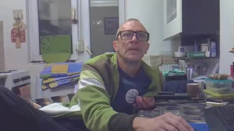 Snapshot of 1973man chatting on January 18, 2026, 8:45 pm 1973man online show from January 18, 2026, 8:45 pm