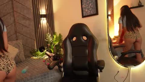 anya online show from January 5, 2026, 7:17 pm