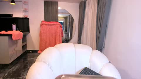 Snapshot of 1bonnie chatting on February 25, 2025, 1:30 am Hello soy bonnie online show from February 25, 2025, 1:30 am