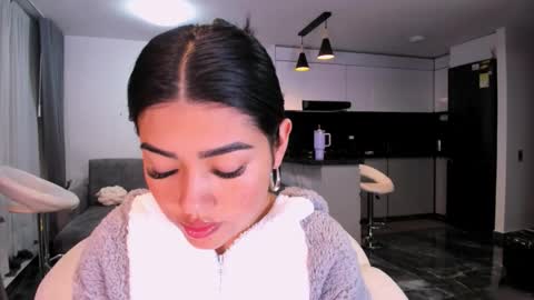 Snapshot of 1bonnie chatting on September 12, 2025, 1:49 am Hello soy bonnie online show from September 12, 2025, 1:49 am