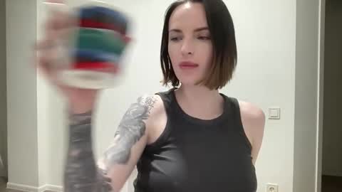 Snapshot of 1dove chatting on November 22, 2025, 9:03 pm DOVE online show from November 22, 2025, 9:03 pm