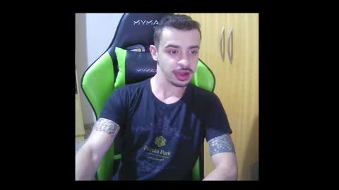 Snapshot of 1good_vibes1 chatting on October 19, 2025, 3:40 am 1good_vibes1 online show from October 19, 2025, 3:40 am