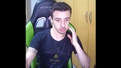 Snapshot of 1good_vibes1 chatting on December 2, 2025, 3:01 am 1good_vibes1 online show from December 2, 2025, 3:01 am