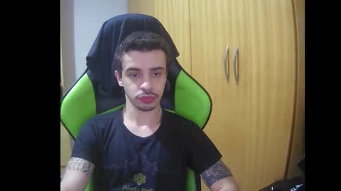 Snapshot of 1good_vibes1 chatting on December 14, 2025, 9:30 pm 1good_vibes1 online show from December 14, 2025, 9:30 pm