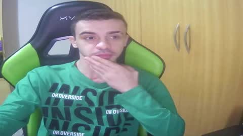 1good_vibes1 online show from May 13, 2026, 4:54 am