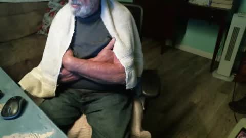 Snapshot of 1handyanddee chatting on February 7, 2026, 12:25 am 1handyanddee online show from February 7, 2026, 12:25 am