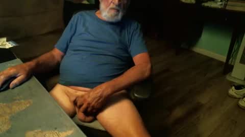 1handyanddee online show from May 6, 2026, 2:19 am