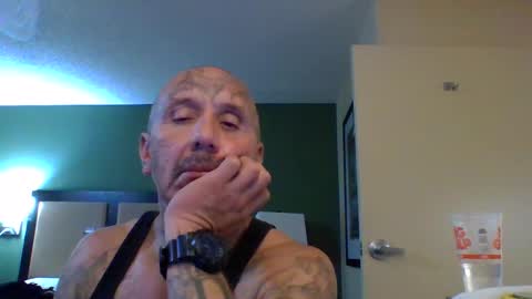 Snapshot of 1nastya8 chatting on October 9, 2025, 8:01 am TheShyOne18 online show from October 9, 2025, 8:01 am