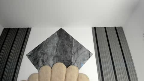 Snapshot of 1naughty_milf chatting on February 27, 2026, 2:28 pm Luisa online show from February 27, 2026, 2:28 pm