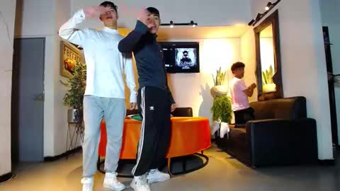 Snapshot of 1pushman chatting on February 28, 2026, 1:45 pm pushman online show from February 28, 2026, 1:45 pm