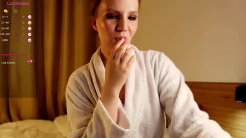 VICTORIA online show from October 23, 2025, 12:54 am