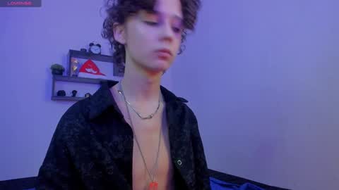 Milos online show from December 25, 2024, 11:54 am