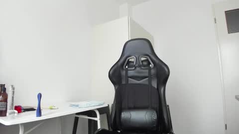 Henk online show from November 23, 2025, 2:39 pm