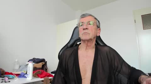 Snapshot of 200gentleman chatting on February 25, 2026, 4:16 pm Henk online show from February 25, 2026, 4:16 pm