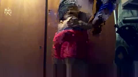 Snapshot of 2025rob chatting on October 23, 2025, 12:26 pm 2025rob online show from October 23, 2025, 12:26 pm