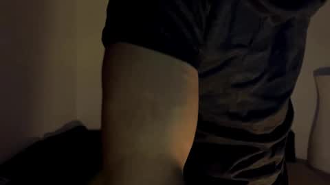 Snapshot of 2025rob chatting on November 24, 2025, 3:45 pm 2025rob online show from November 24, 2025, 3:45 pm