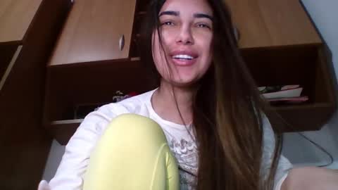 20 ivyy online show from April 1, 2026, 9:12 pm