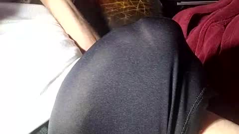 24cockrings online show from November 21, 2025, 6:50 pm