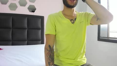 Snapshot of 2_fire chatting on December 18, 2025, 7:42 pm 2_fire online show from December 18, 2025, 7:42 pm