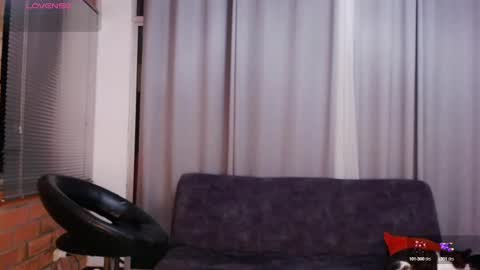 Snapshot of 2acidgirls chatting on February 9, 2025, 4:25 am 2 ACIDGIRLS online show from February 9, 2025, 4:25 am