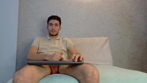 Snapshot of 2alexoconor chatting on November 29, 2025, 8:12 pm 2alexoconor online show from November 29, 2025, 8:12 pm