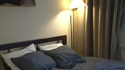 Snapshot of 2girls_1dream chatting on March 17, 2026, 6:28 am Elley online show from March 17, 2026, 6:28 am