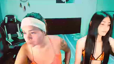 Snapshot of 2girls__dream chatting on September 11, 2025, 10:43 pm samantha sharon online show from September 11, 2025, 10:43 pm
