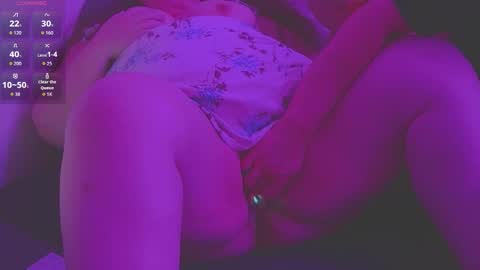 Snapshot of 2trippy69 chatting on February 25, 2026, 2:43 am 2trippy69 online show from February 25, 2026, 2:43 am