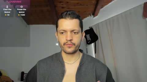 Alex THE BIG SNAKE DUDE online show from July 28, 2026, 11:39 am