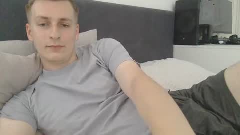 Snapshot of 3andy3 chatting on July 3, 2026, 6:31 am Andy online show from July 3, 2026, 6:31 am