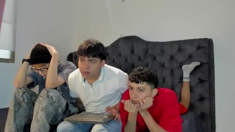 Guy 1  Guy 2  Guy 3. online show from November 13, 2025, 7:46 pm