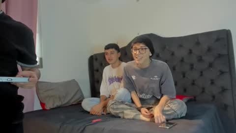 Guy 1  Guy 2  Guy 3. online show from November 18, 2025, 8:02 pm