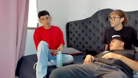 Guy 1  Guy 2  Guy 3. online show from November 21, 2025, 8:07 pm